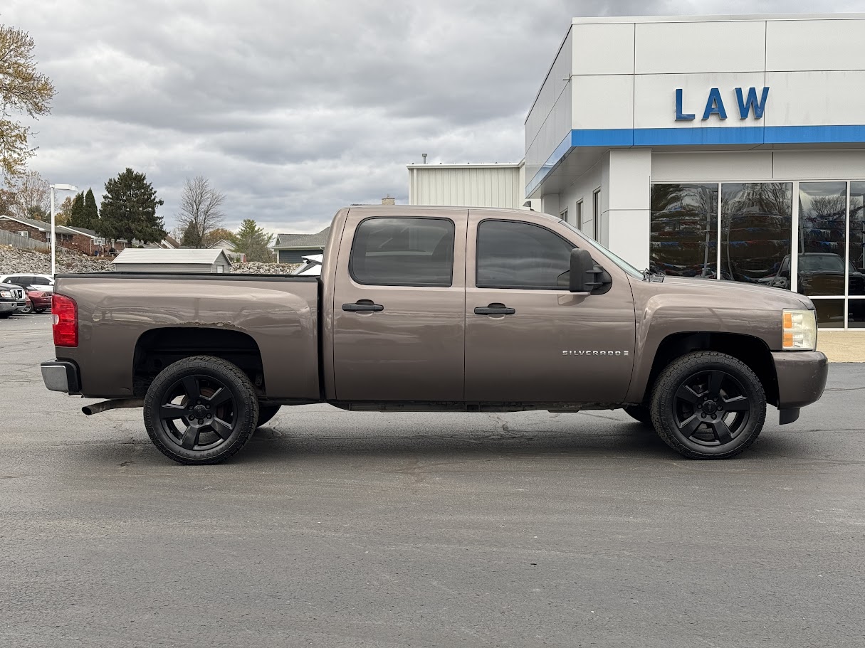 2008 Chevrolet Silverado 1500 Vehicle Photo in BOONVILLE, IN 47601-9633