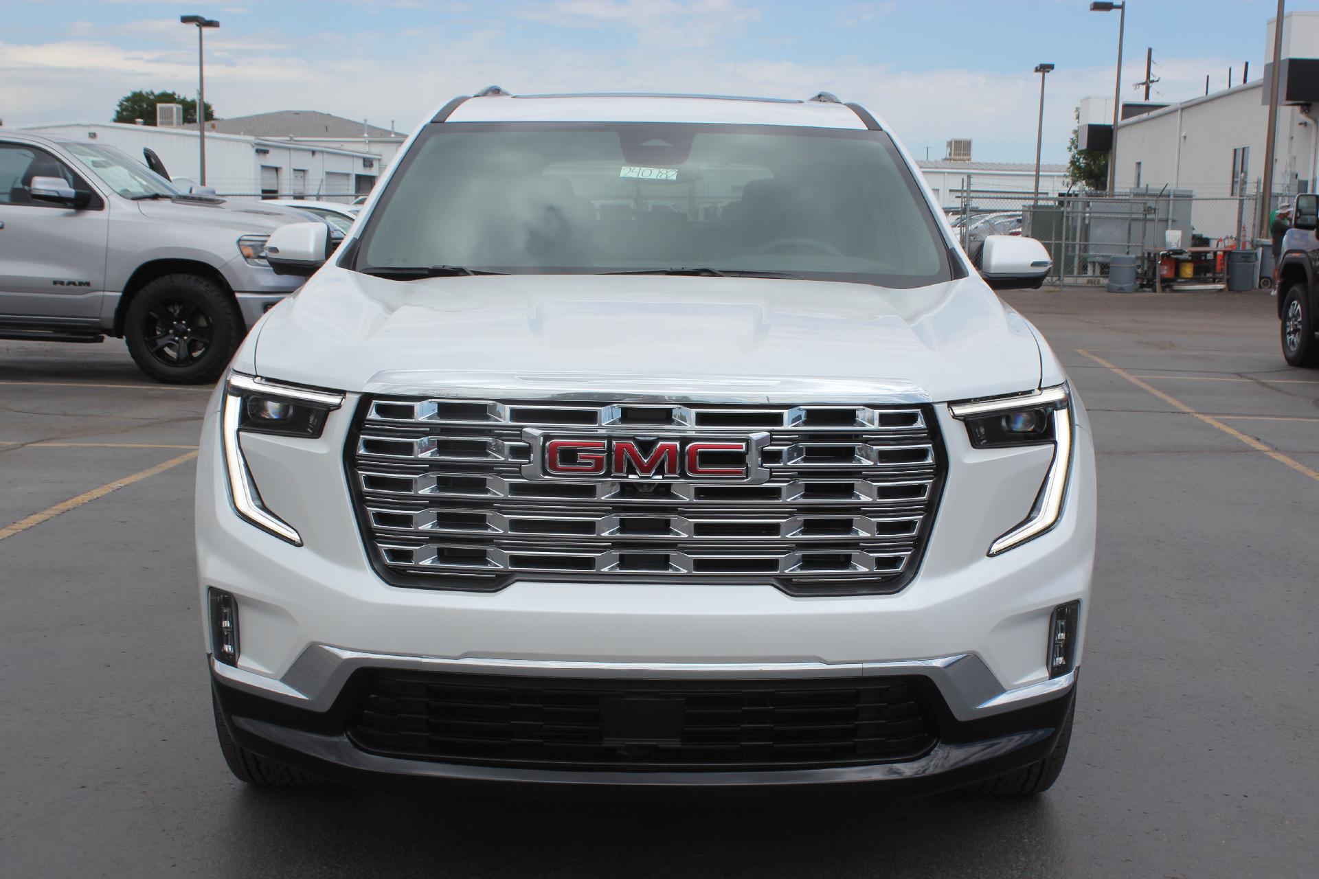 2024 GMC Acadia Vehicle Photo in AURORA, CO 80012-4011