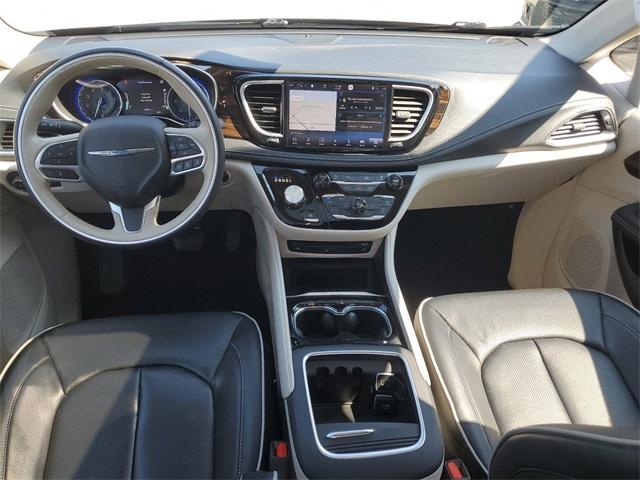 2021 Chrysler Pacifica Vehicle Photo in GRAND BLANC, MI 48439-8139