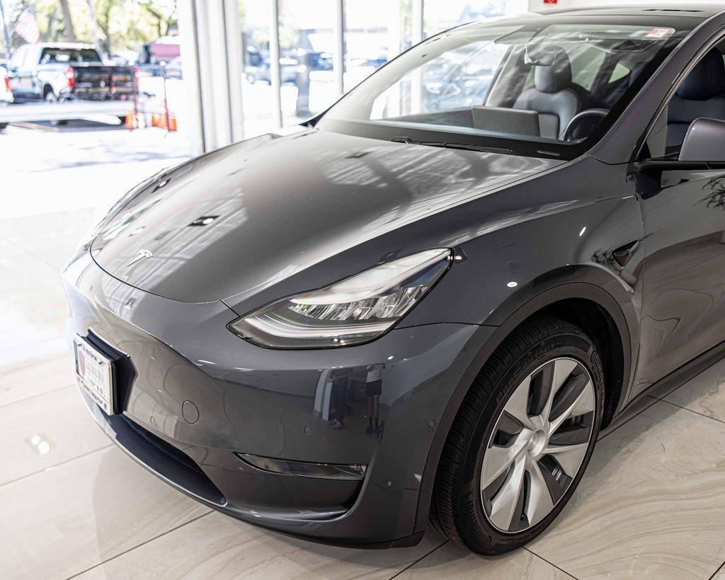 2020 Tesla Model Y Vehicle Photo in Saint Charles, IL 60174