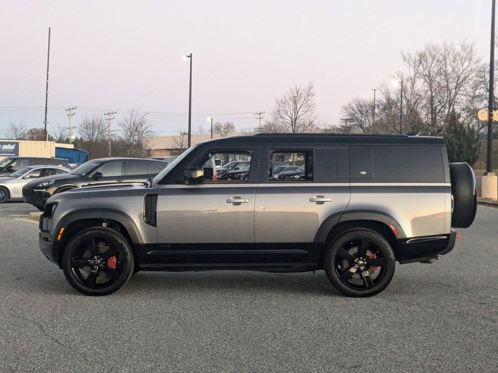 2023 Land Rover Defender Vehicle Photo in Cockeysville, MD 21030