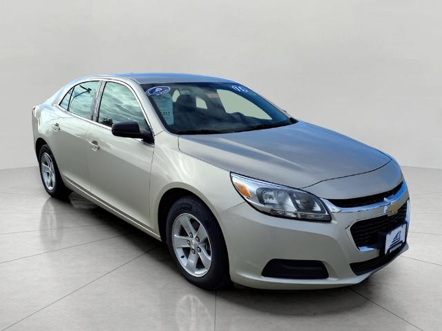 2015 Chevrolet Malibu Vehicle Photo in Oshkosh, WI 54904