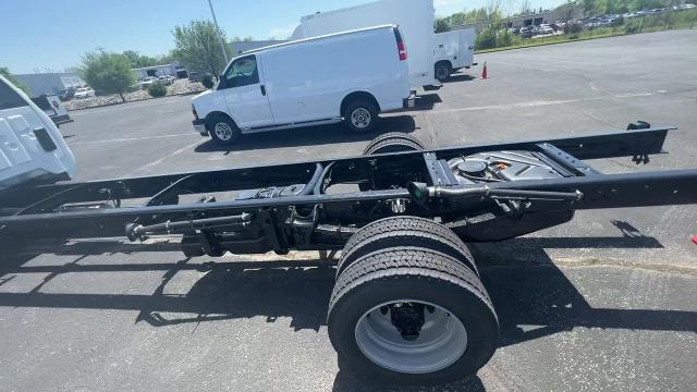 2023 Chevrolet Silverado Chassis Cab Vehicle Photo in INDIANAPOLIS, IN 46227-0991