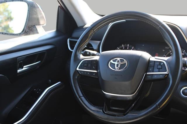 2021 Toyota Highlander Vehicle Photo in MADISON, WI 53713-3220