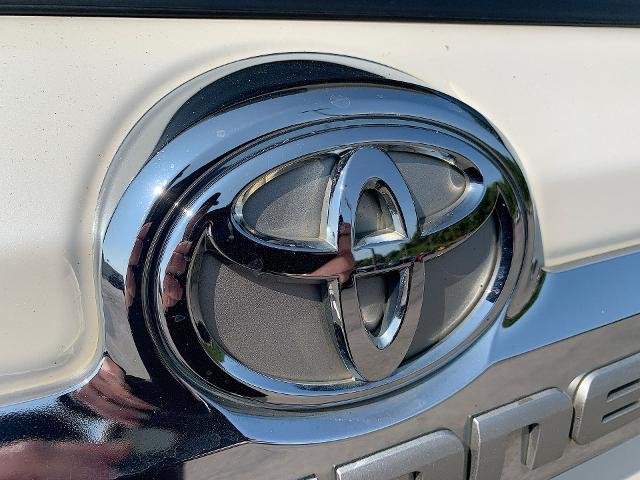 2013 Toyota 4Runner Vehicle Photo in MOON TOWNSHIP, PA 15108-2571