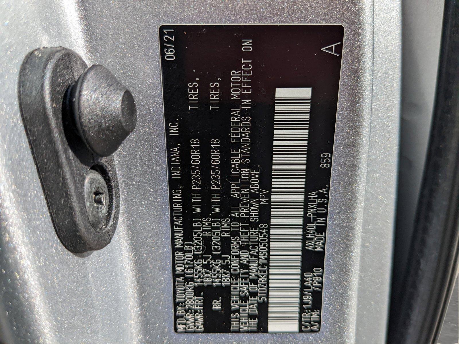 2021 Toyota Sienna Vehicle Photo in Davie, FL 33331