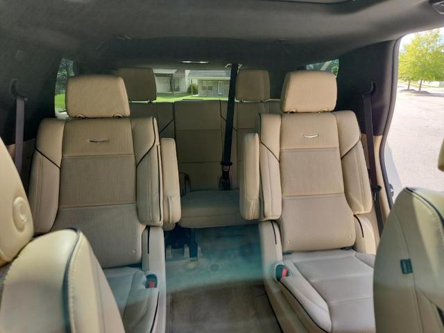 2023 Cadillac Escalade Vehicle Photo in AUBURN, AL 36830-7007