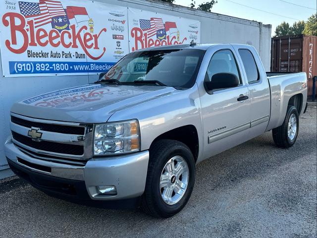 2011 Chevrolet Silverado 1500 Vehicle Photo in DUNN, NC 28334-8900