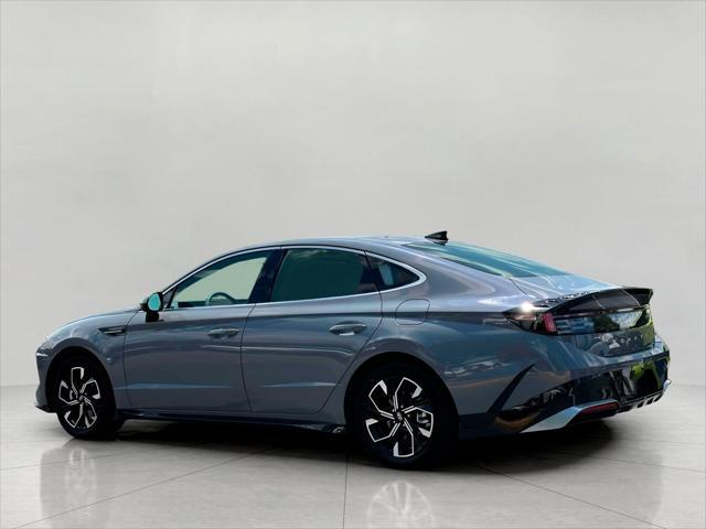 2024 Hyundai SONATA Vehicle Photo in Green Bay, WI 54304