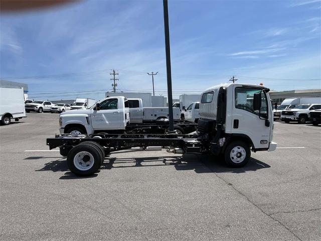 2025 Chevrolet Low Cab Forward 3500 Vehicle Photo in ALCOA, TN 37701-3235