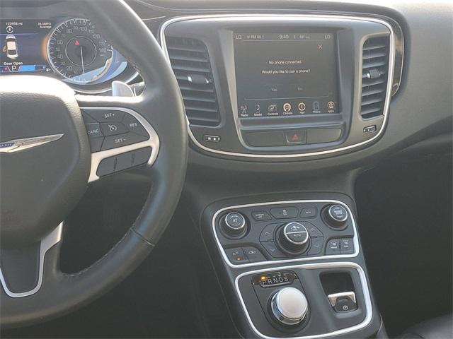 2015 Chrysler 200 Vehicle Photo in GRAND BLANC, MI 48439-8139