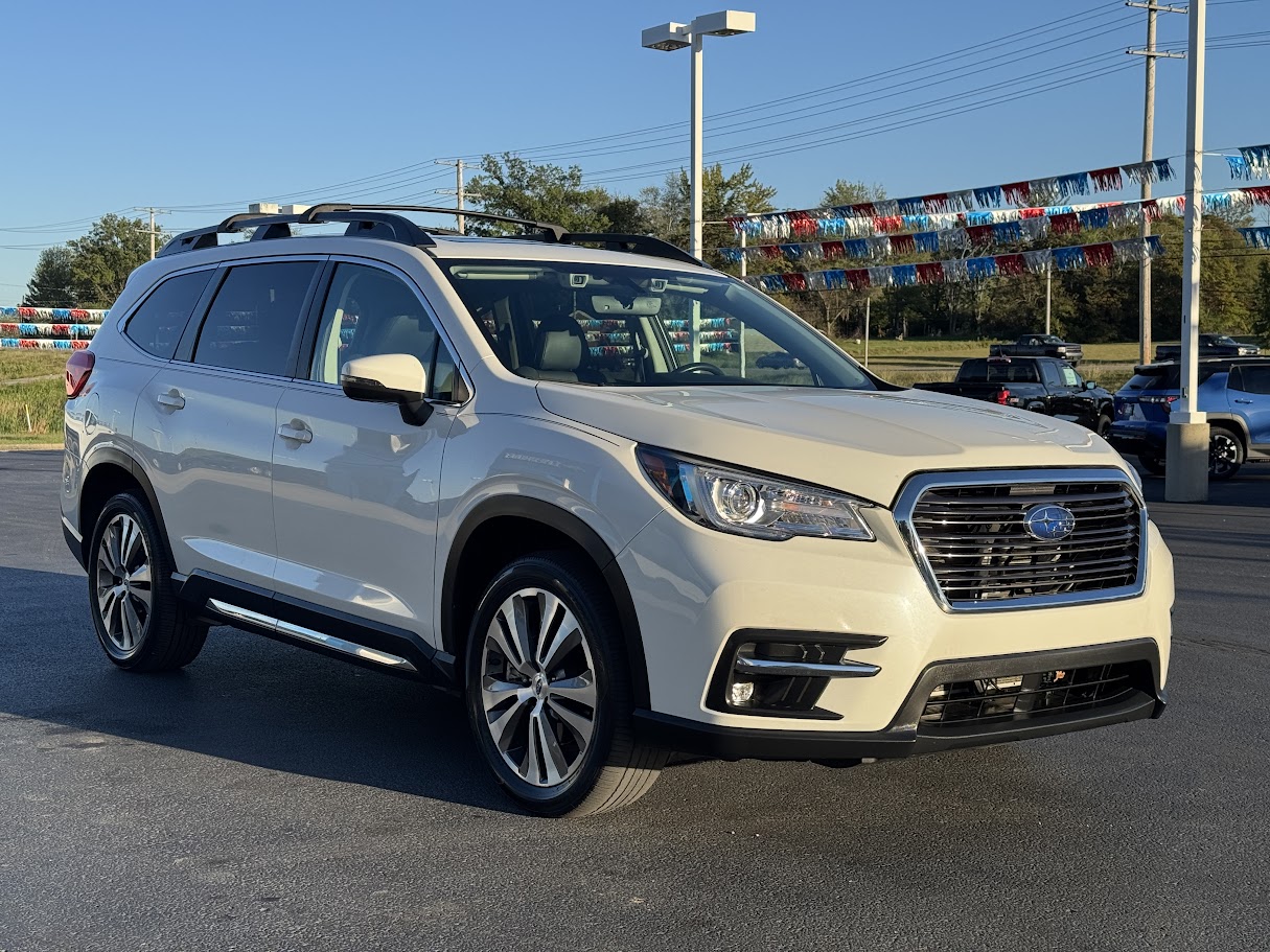 2022 Subaru Ascent Vehicle Photo in BOONVILLE, IN 47601-9633