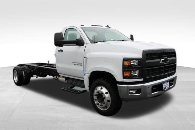 2023 Chevrolet Silverado 4500 Medium Duty Chassis Cab Vehicle Photo in Salem, OR 97301