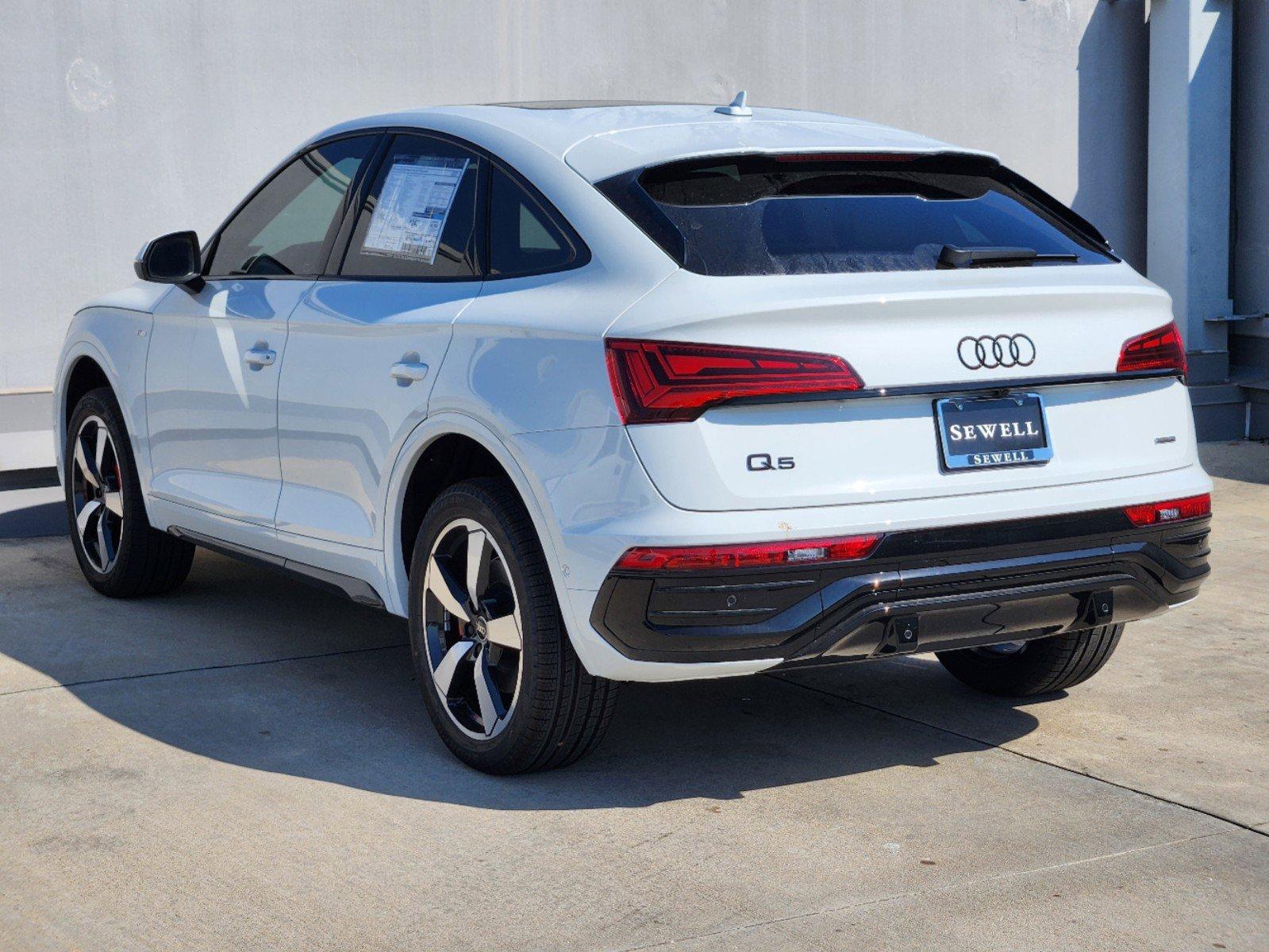 2024 Audi Q5 Sportback Vehicle Photo in SUGAR LAND, TX 77478