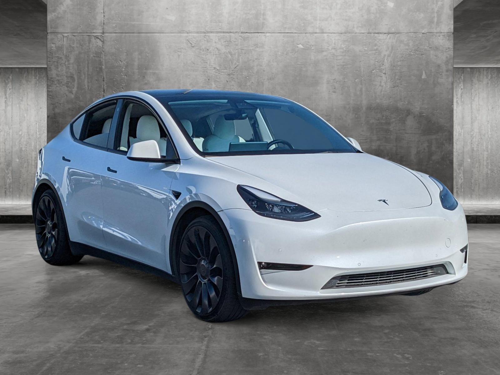 2022 Tesla Model Y Vehicle Photo in VALENCIA, CA 91355-1705