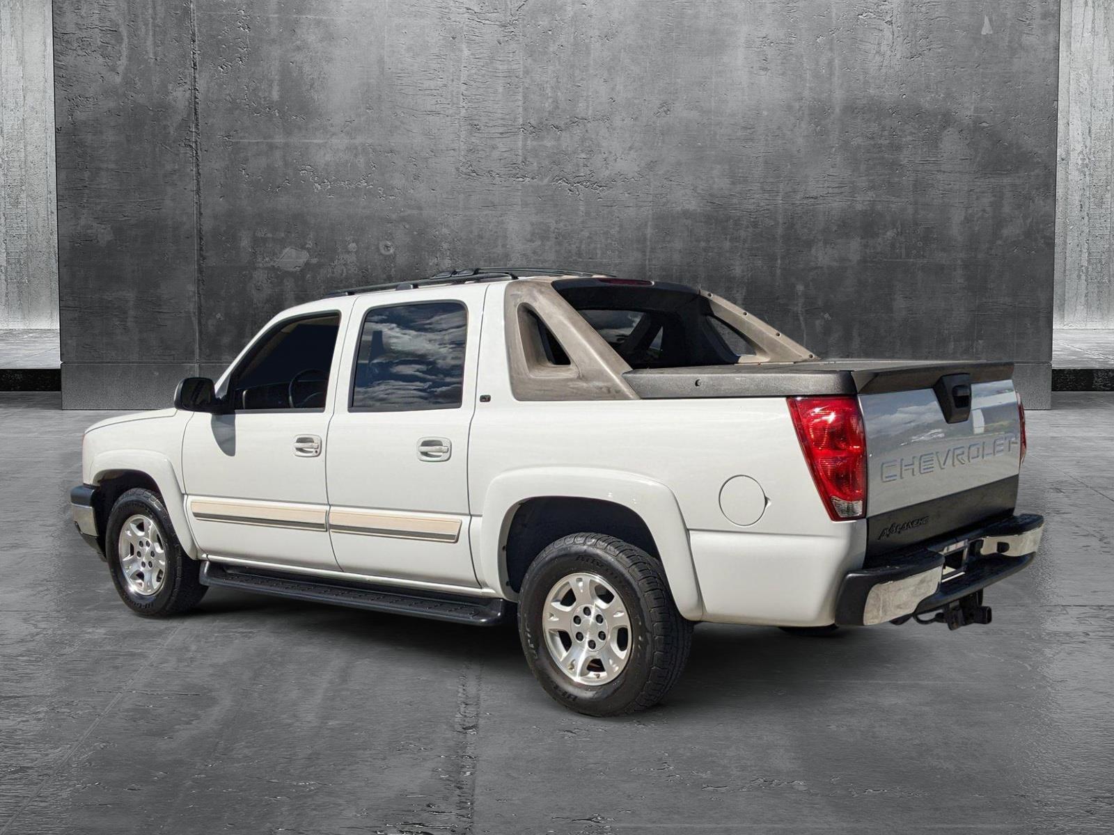 2006 Chevrolet Avalanche Vehicle Photo in PEMBROKE PINES, FL 33024-6534