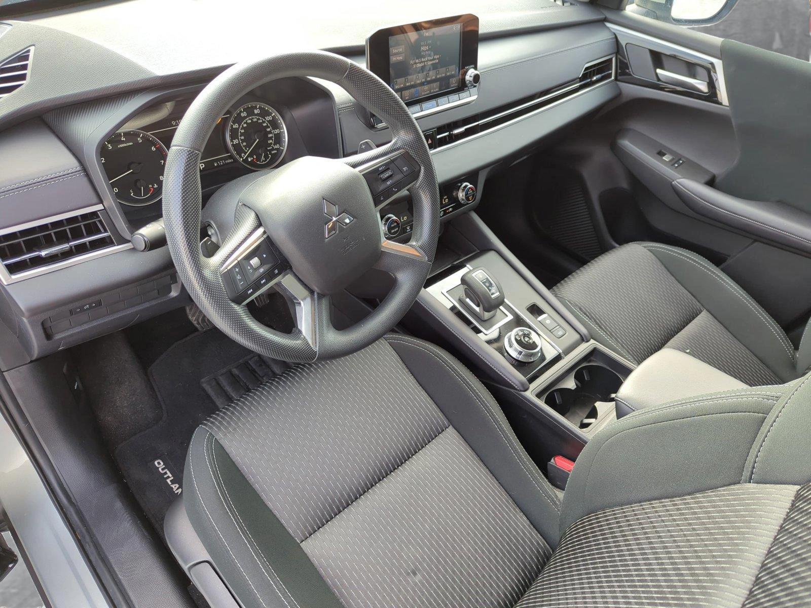 2024 Mitsubishi Outlander Vehicle Photo in Ft. Myers, FL 33907