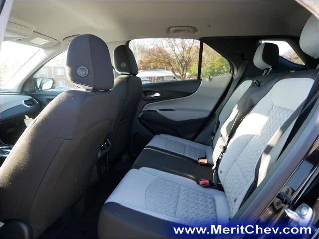 2024 Chevrolet Equinox Vehicle Photo in MAPLEWOOD, MN 55119-4794