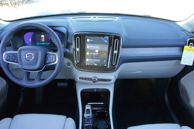 2023 Volvo XC40 Vehicle Photo in Grapevine, TX 76051