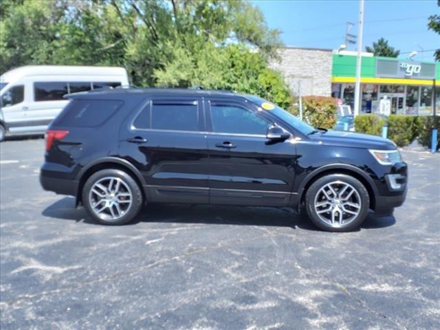 2017 Ford Explorer Vehicle Photo in Saint Charles, IL 60174