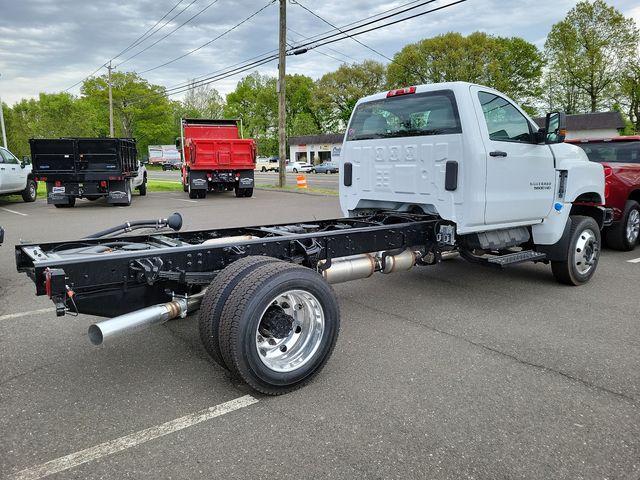 2024 Chevrolet Silverado 5500 HD Vehicle Photo in DANBURY, CT 06810-5034