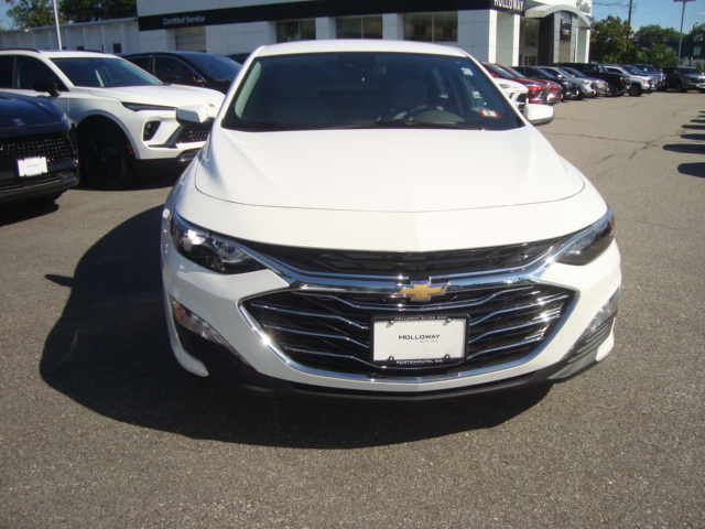 Used 2020 Chevrolet Malibu 1LT with VIN 1G1ZD5ST1LF149382 for sale in Portsmouth, NH