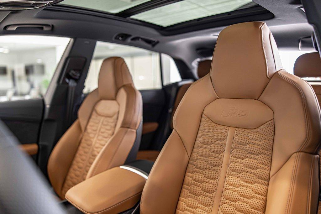 2024 Audi RS Q8 Vehicle Photo in Saint Charles, IL 60174