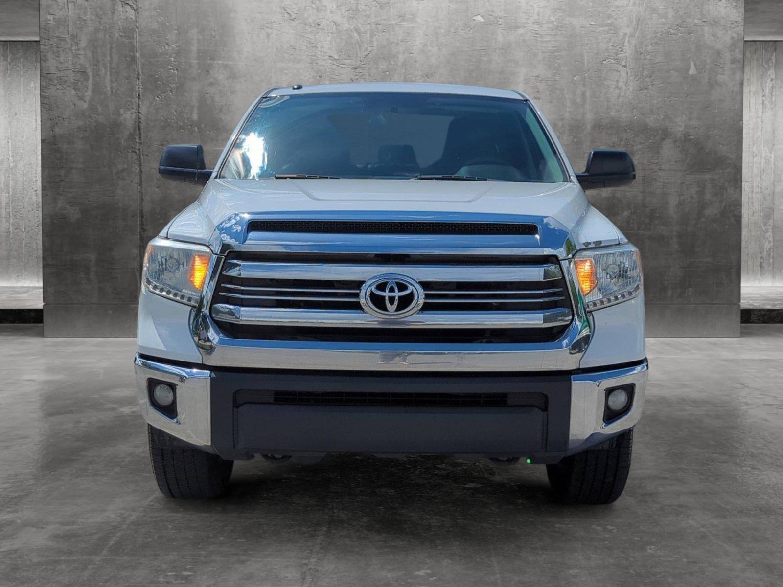 2017 Toyota Tundra 4WD Vehicle Photo in Margate, FL 33063