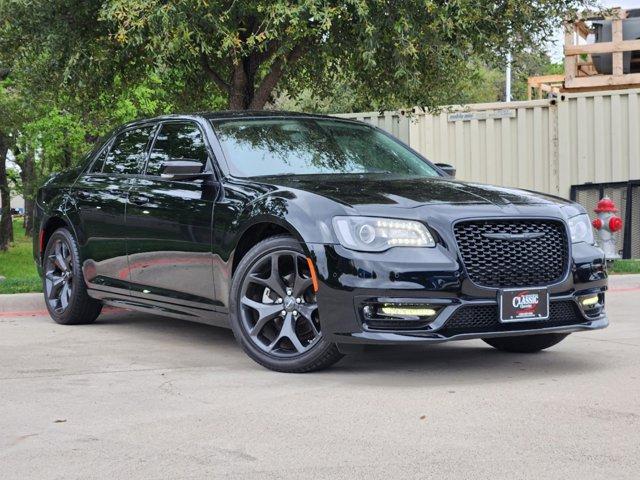 Used 2023 Chrysler 300 Touring L with VIN 2C3CCADG9PH613925 for sale in Grapevine, TX