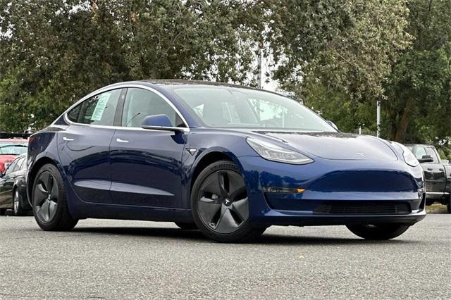 2018 Tesla Model 3 Vehicle Photo in ELK GROVE, CA 95757-8703