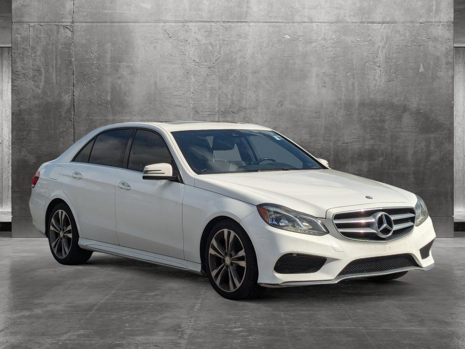 2016 Mercedes-Benz E-Class Vehicle Photo in St. Petersburg, FL 33713