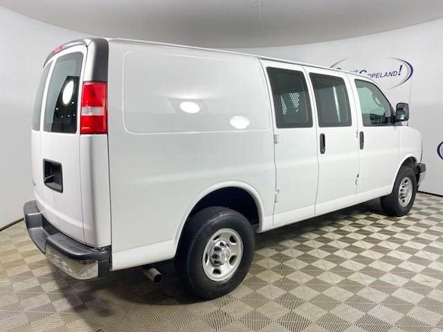 2022 Chevrolet Express Cargo Van Vehicle Photo in BROCKTON, MA 02301-7113