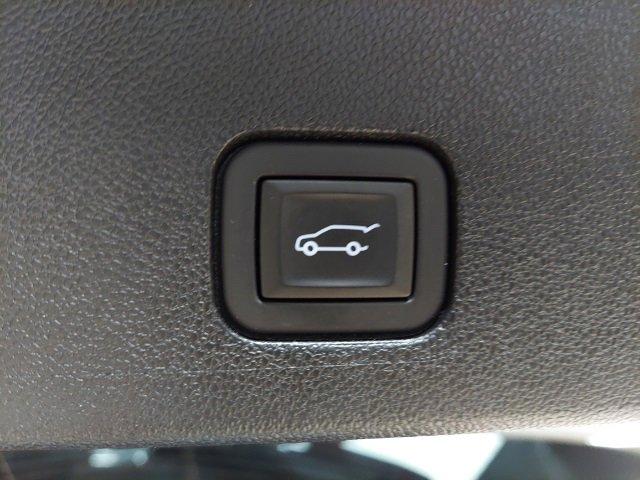 2024 Cadillac XT6 Vehicle Photo in SAUK CITY, WI 53583-1301