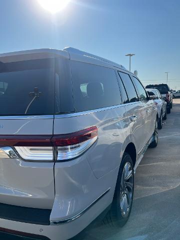 2024 Lincoln Navigator Vehicle Photo in Stephenville, TX 76401-3713