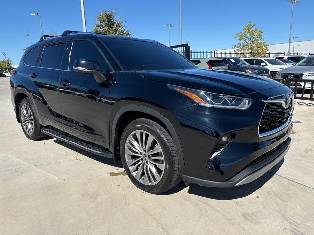 2021 Toyota Highlander Vehicle Photo in Grapevine, TX 76051