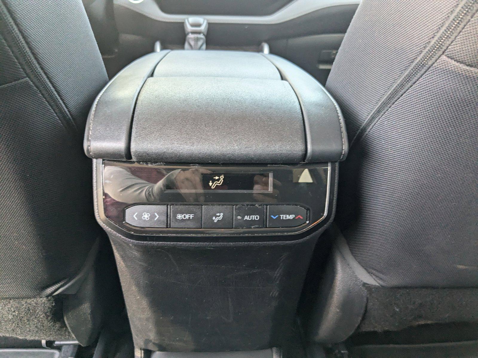 2022 Toyota Highlander Vehicle Photo in Winter Park, FL 32792