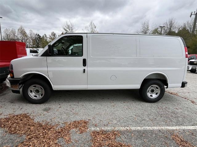 2025 Chevrolet Express Cargo 2500 Vehicle Photo in ALCOA, TN 37701-3235