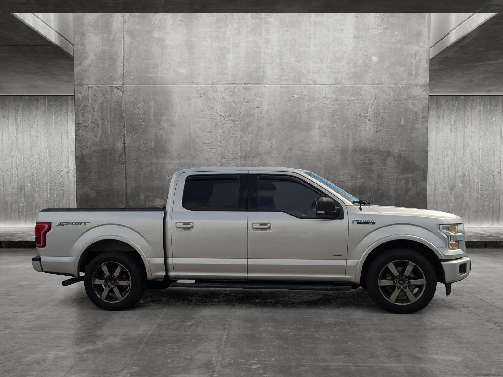 2017 Ford F-150 Vehicle Photo in St. Petersburg, FL 33713