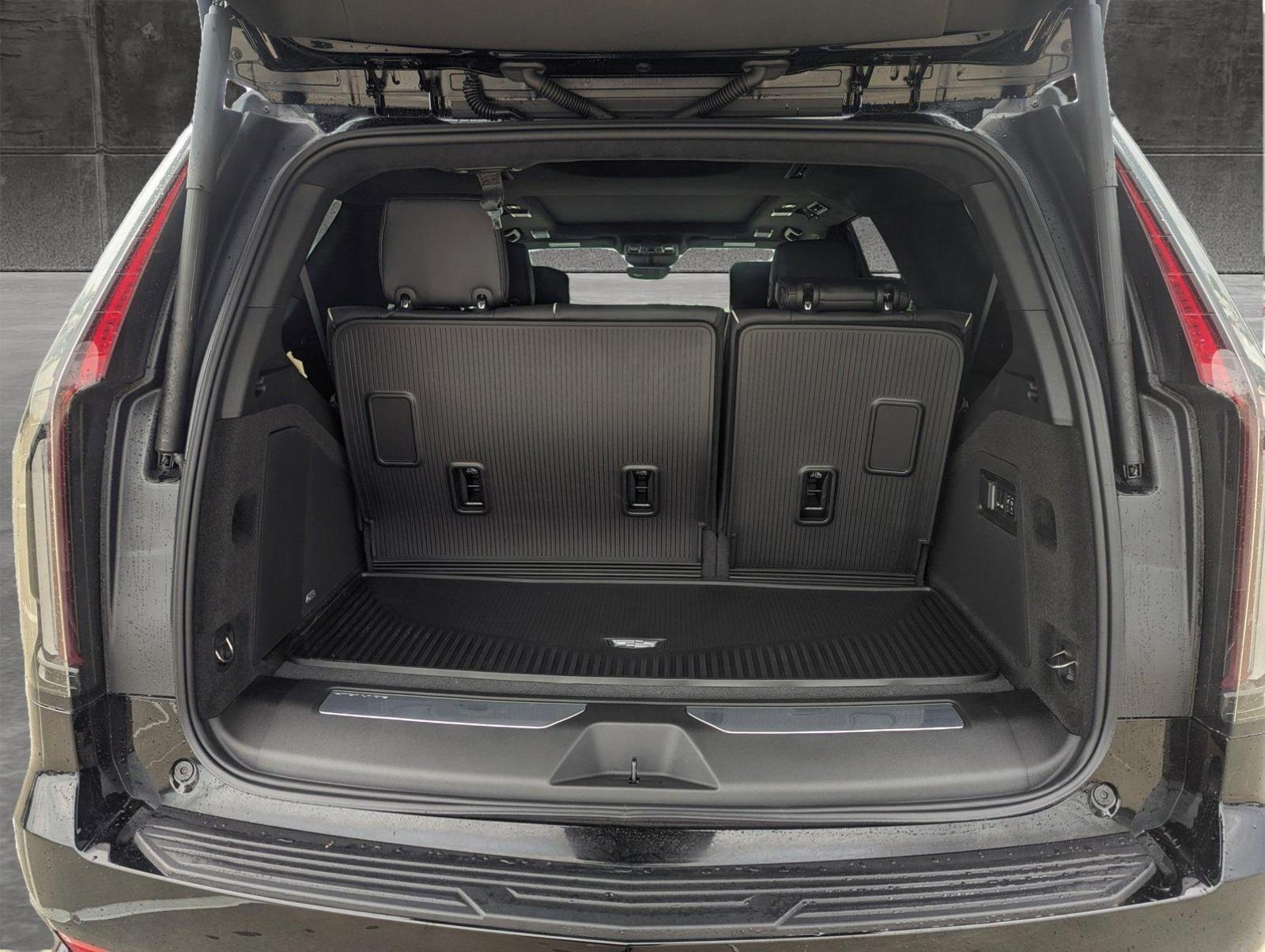 2024 Cadillac Escalade Vehicle Photo in CORPUS CHRISTI, TX 78412-4902