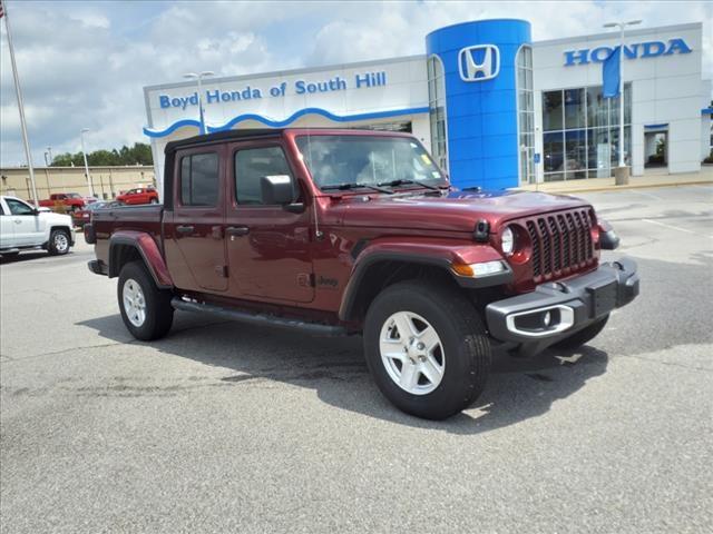 2021 Jeep Gladiator Vehicle Photo in South Hill, VA 23970