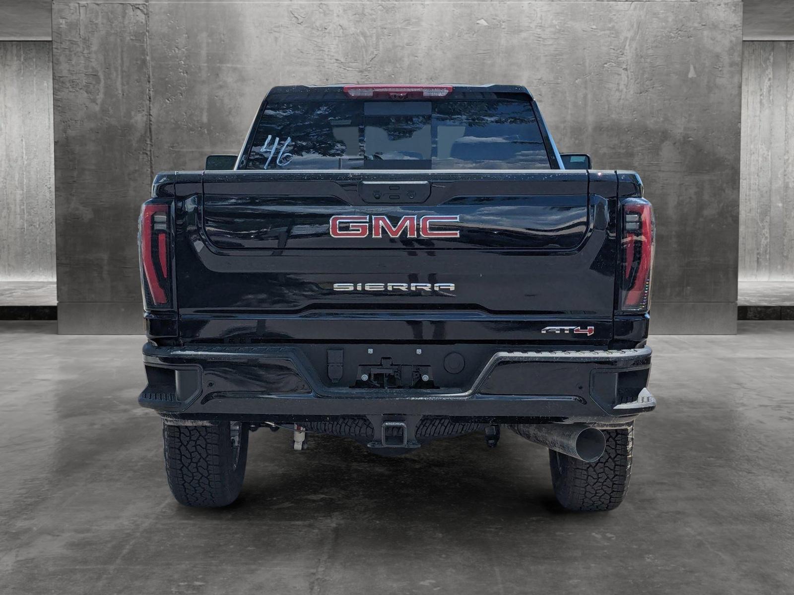 2024 GMC Sierra 2500 HD Vehicle Photo in LONE TREE, CO 80124-2750