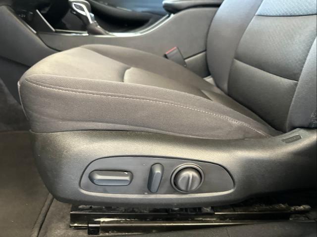 2023 Chevrolet Malibu Vehicle Photo in RED SPRINGS, NC 28377-1640