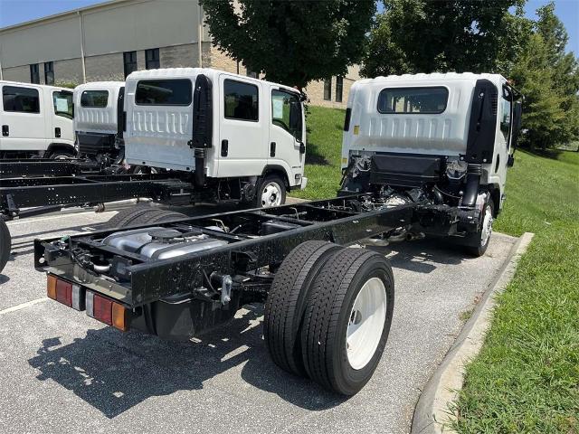 2025 Chevrolet Low Cab Forward 4500 Vehicle Photo in ALCOA, TN 37701-3235