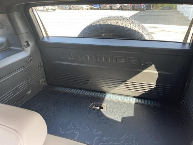 2024 GMC HUMMER EV SUV Vehicle Photo in GRAND BLANC, MI 48439-8139