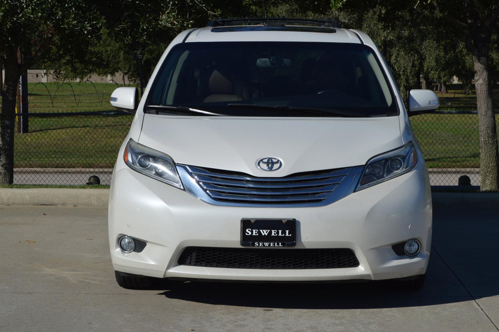 2017 Toyota Sienna Vehicle Photo in Houston, TX 77090