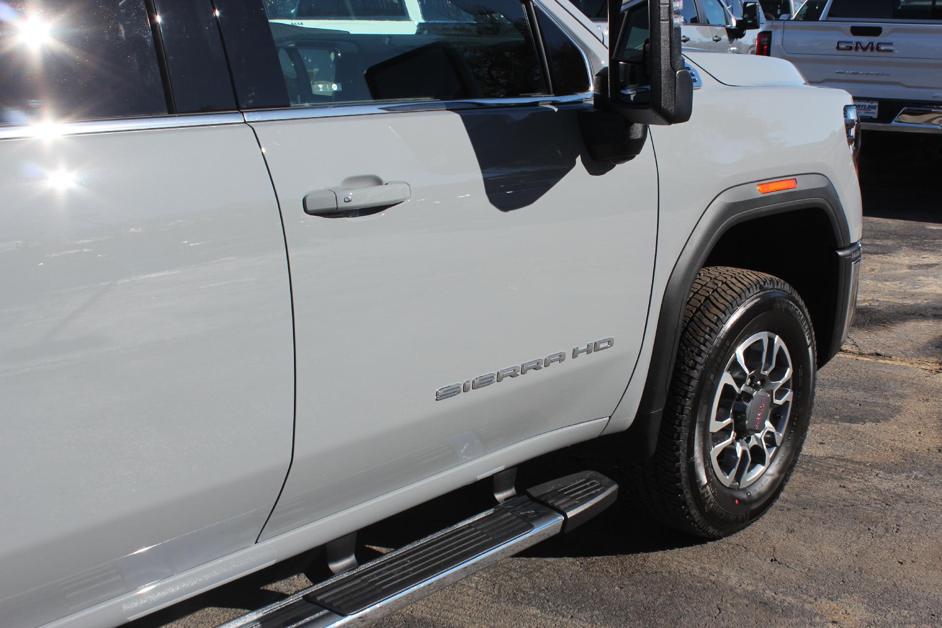 2025 GMC Sierra 2500 HD Vehicle Photo in AURORA, CO 80012-4011