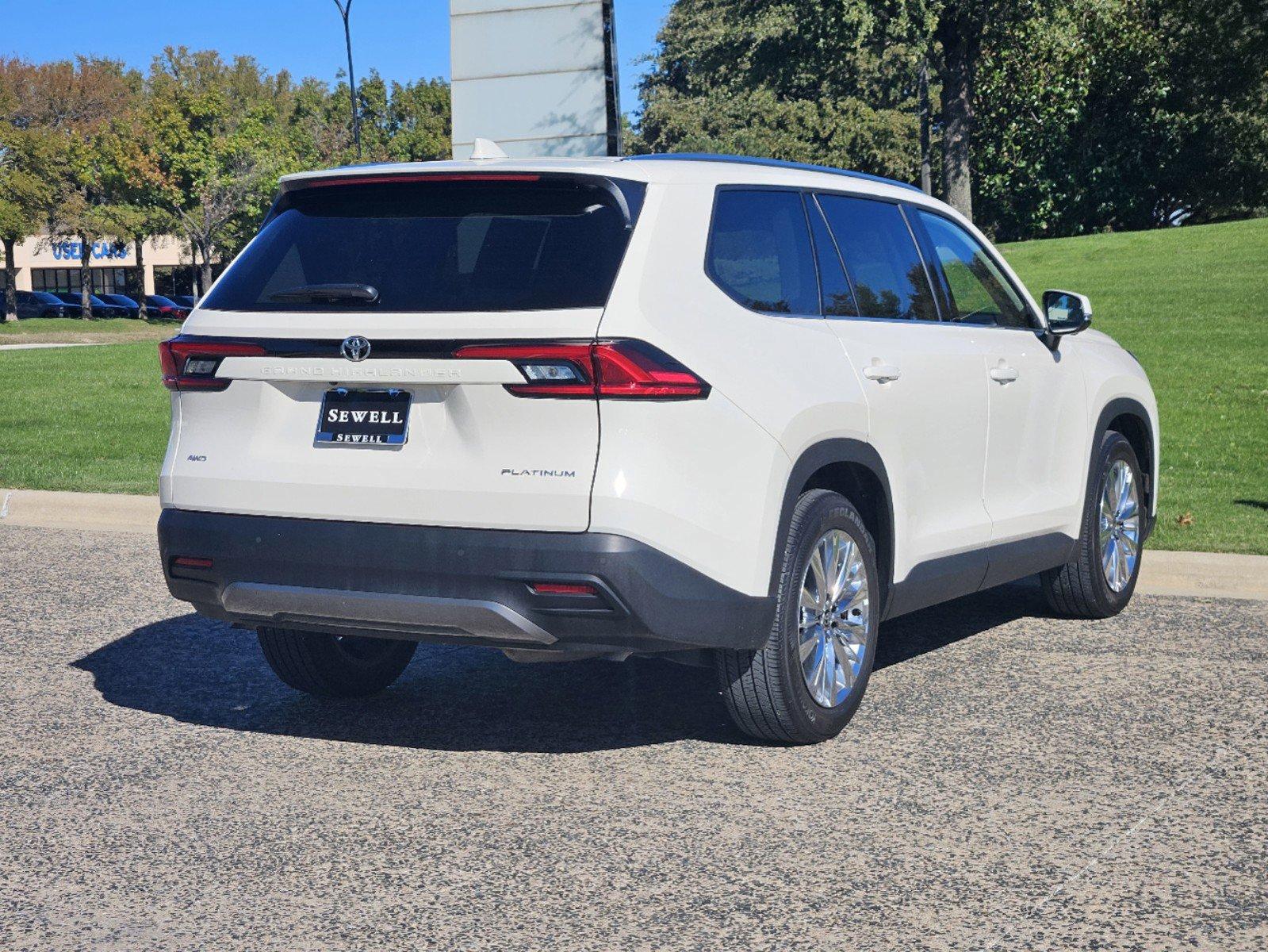 2024 Toyota Grand Highlander Vehicle Photo in FORT WORTH, TX 76132