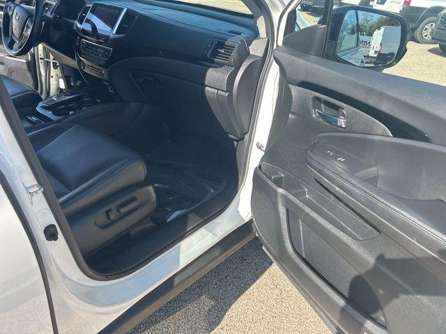 2017 Honda Pilot Vehicle Photo in MEDINA, OH 44256-9631