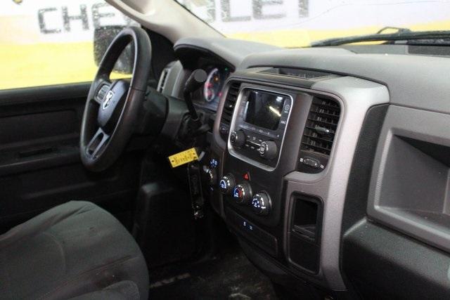 2014 Ram 1500 Vehicle Photo in GRAND LEDGE, MI 48837-9199