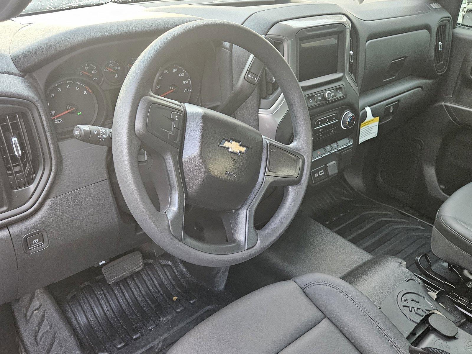 2024 Chevrolet Silverado 1500 Vehicle Photo in GREENACRES, FL 33463-3207